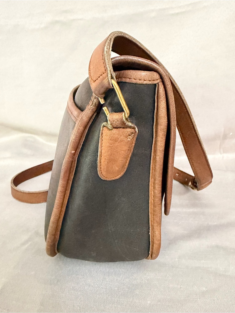 Vintage COACH City Spectator Bag Black/ Brown Two Toned Leather 80’s 0445-042 - Picture 3 of 14